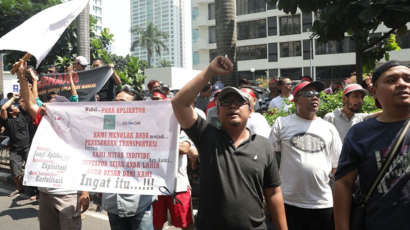 Tolak Eksploitasi, Ratusan Driver Online Geruduk Kantor Grab - Bagian 1