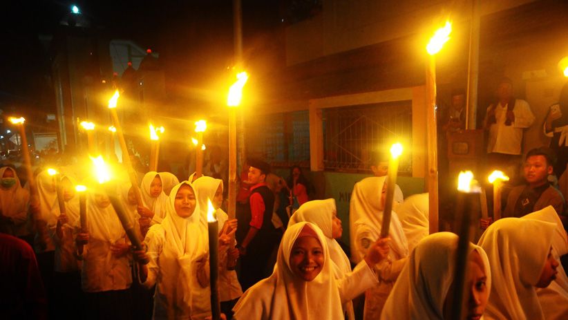 Foto-Foto Pawai Obor Tahun Baru Islam 1440 Hijriah di Berbagai Daerah - Bagian 6