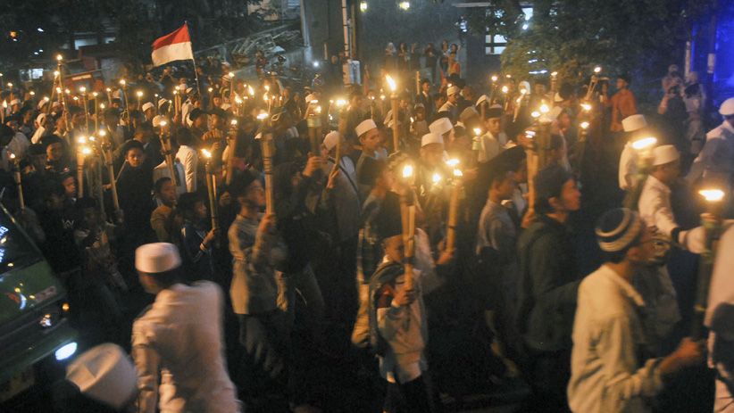 Foto-Foto Pawai Obor Tahun Baru Islam 1440 Hijriah di Berbagai Daerah - Bagian 5