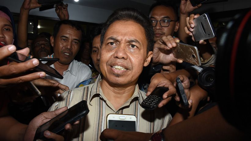 Ekspresi Mantan Wali Kota Depok Nur Mahmudi Ismail Usai Diperiksa 13 Jam - Bagian 2