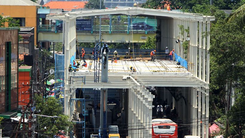 Proyek Pembangunan Skybridge Tanah Abang Dikebut - Bagian 2