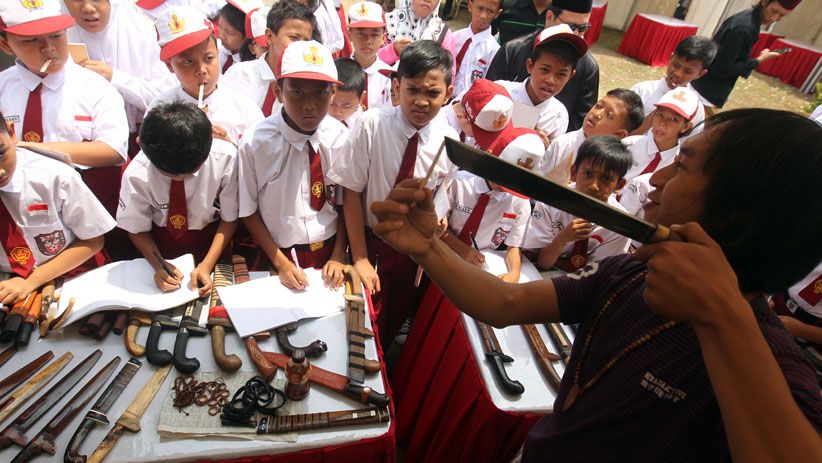 Mengenal Budaya Betawi, Siswa SD Ini Belajar Membuat Dodol - Bagian 3