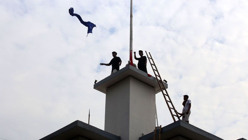 Warga Surabaya Ikut Aksi Teatrikal Kolosal Perobekan Bendera Belanda - Bagian 3