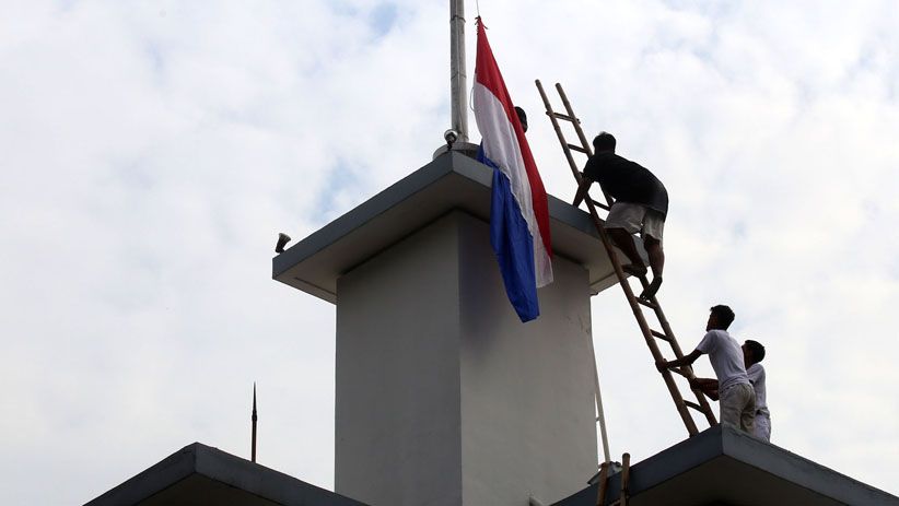 Warga Surabaya Ikut Aksi Teatrikal Kolosal Perobekan Bendera Belanda - Bagian 2