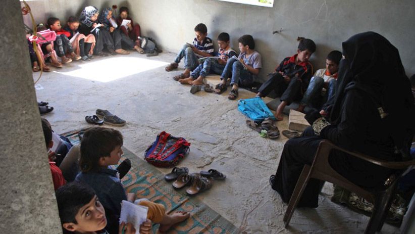 Anak-Anak Korban Perang Suriah Belajar Tanpa Meja dan Kursi - Bagian 1
