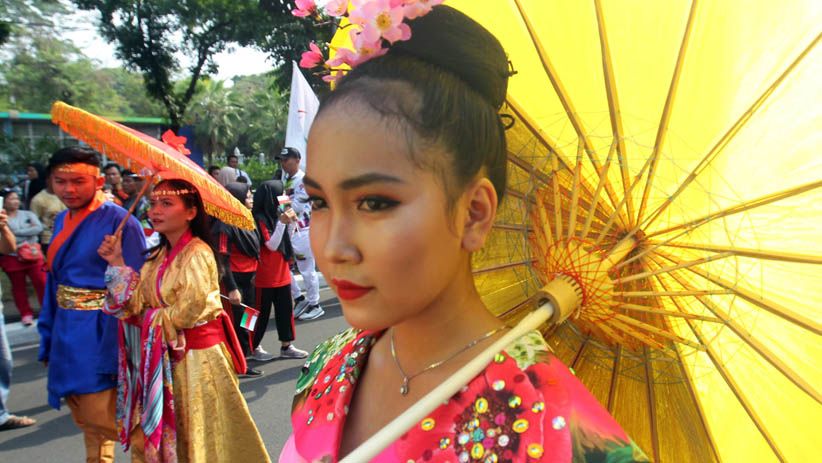 Meriahnya Pawai Obor Asian Para Games 2018 di Jakarta - Bagian 5