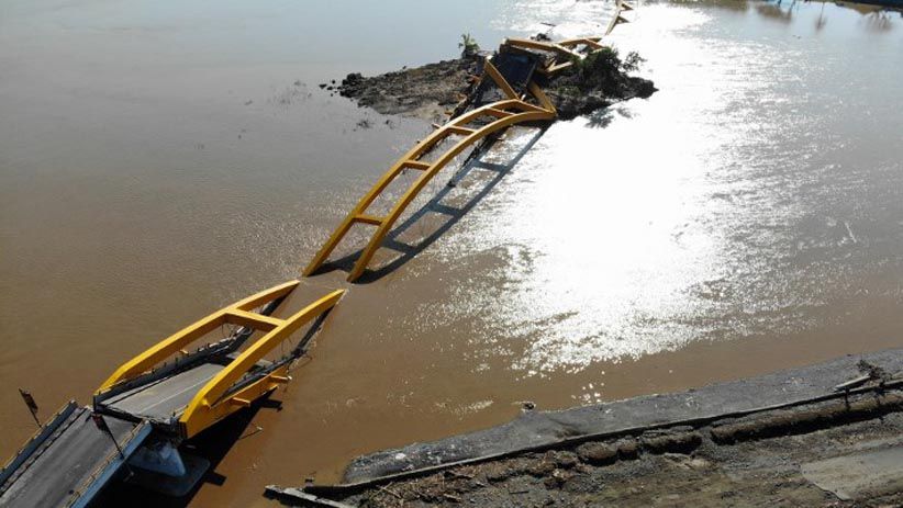 Penampakan dari Udara Jembatan Ponulele Palu Roboh akibat Gempa