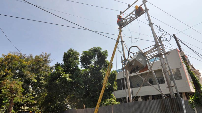 PLN Perbaiki Jaringan Listrik Pascagempa Palu - Bagian 3