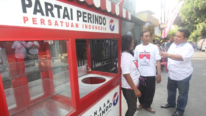 Partai Perindo Berikan Gerobak UMKM untuk Warga Paseban - Bagian 3