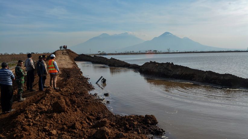 Sepanjang 200 Meter Tanggul Penahan Lumpur Lapindo Amblas