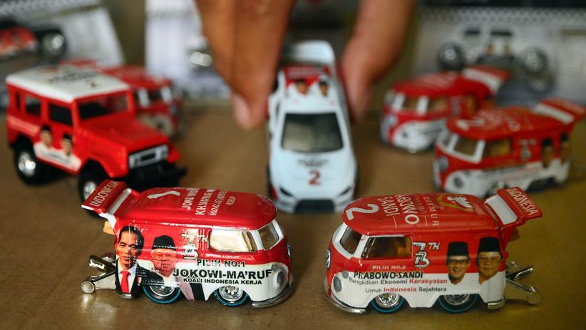 Mainan Hot Wheels Ini Bergambar Pasangan Capres Cawapres 2019 - Bagian 2