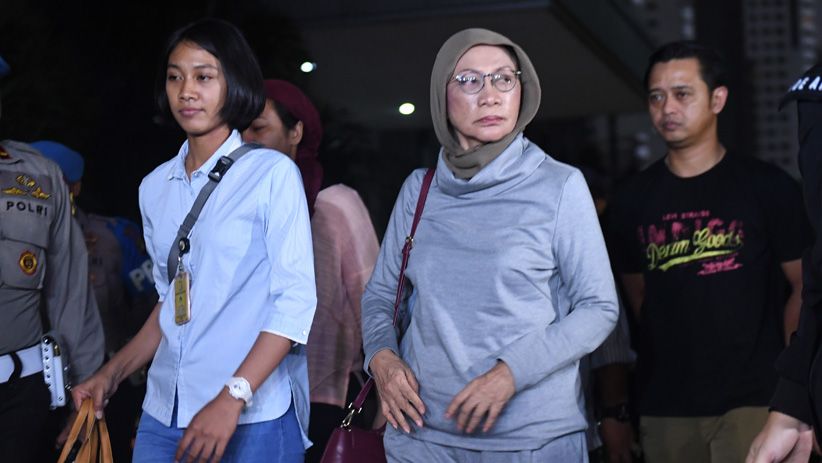 Tampang Ratna Sarumpaet Ditangkap Polisi Sebelum Pergi ke Cile - Bagian 3