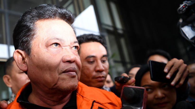 Jadi Tersangka, Wali Kota Pasuruan Setiyono Pakai Rompi Tahanan KPK - Bagian 3