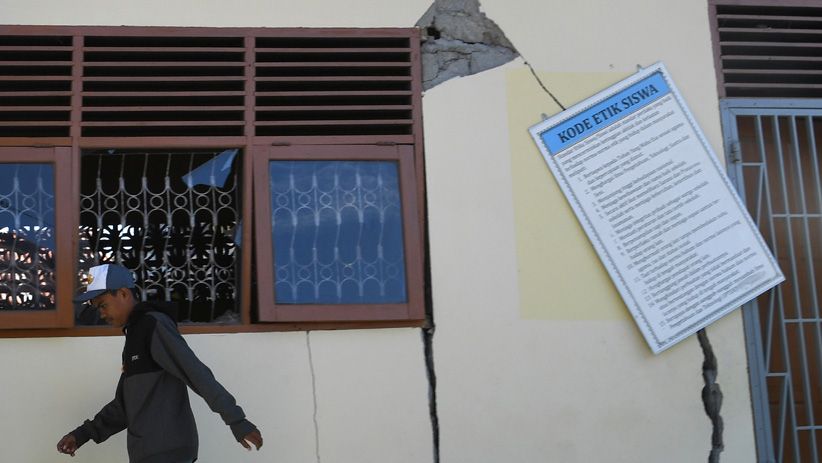 Antusiasme Pelajar saat Hari Pertama Masuk Sekolah Pascagempa Palu