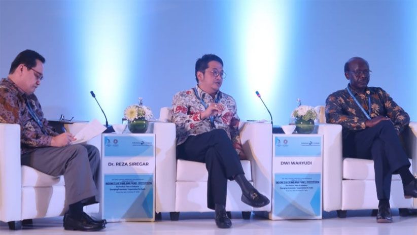 Diskusi Panel Indonesia Eximbank, Mencari Solusi Menghadapi Ekonomi Global - Bagian 6