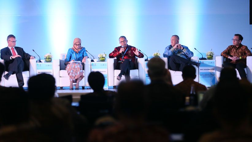 Diskusi Panel Indonesia Eximbank, Mencari Solusi Menghadapi Ekonomi Global - Bagian 1