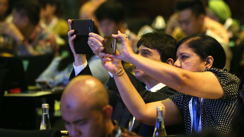 Diskusi Panel Indonesia Eximbank, Mencari Solusi Menghadapi Ekonomi Global - Bagian 7