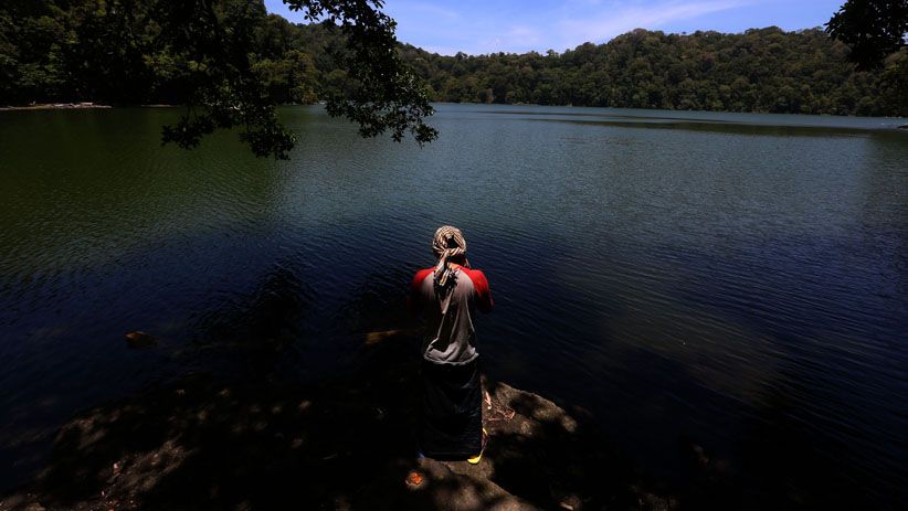 Danau Kastoba, Surga Kecil di Tengah Pulau Bawean Danau Kastoba, Surga Kecil di Tengah Pulau Bawean