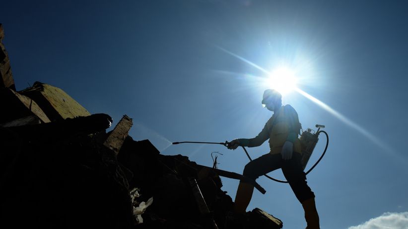 Lokasi Terdampak Likuifaksi di Petobo Disemprot Cairan Disinfektan Lokasi Terdampak Likuifaksi di Petobo Disemprot Cairan Disinfektan