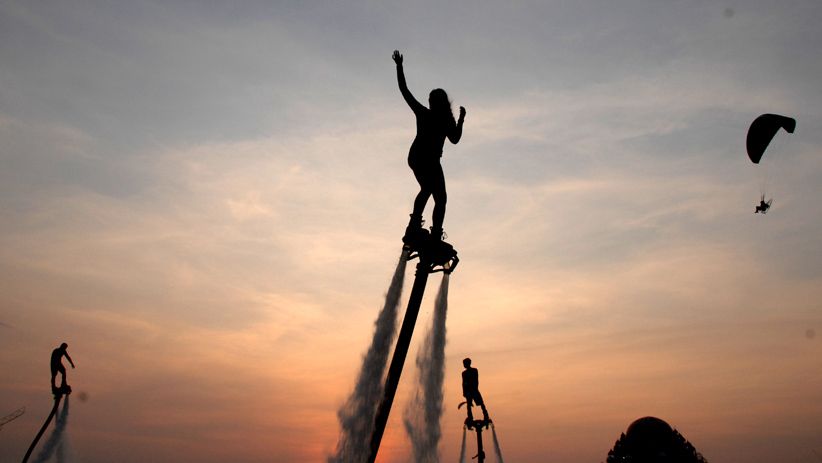 Atraksi Flyboard di Ajang F8 Makassar Pukau Wisatawan