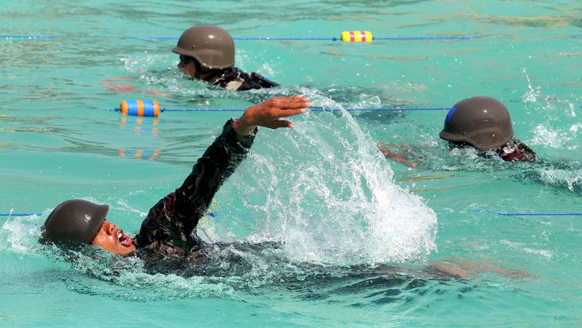 Serunya Lomba Renang Militer Korps Marinir TNI AL - Bagian 6