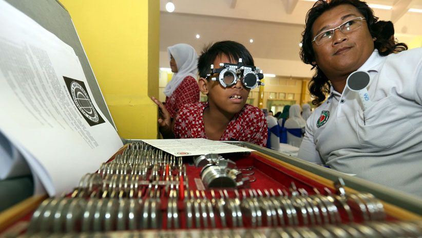 Menkes Tinjau Pemeriksaan Mata Gratis di Surabaya - Bagian 4