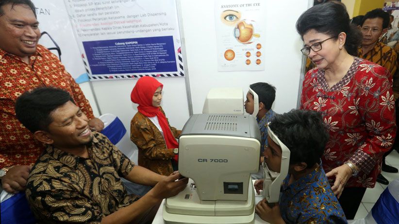 Menkes Tinjau Pemeriksaan Mata Gratis di Surabaya - Bagian 2