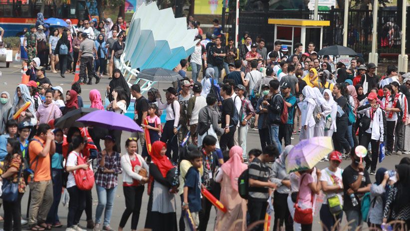Ratusan Warga Rela Kepanasan demi Dukung Atlet Bulutangkis Indonesia - Bagian 2