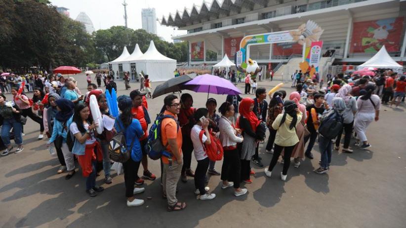 Ratusan Warga Rela Kepanasan demi Dukung Atlet Bulutangkis Indonesia - Bagian 1