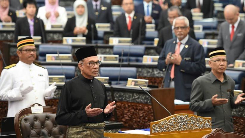 Momen Anwar Ibrahim Dilantik Jadi Anggota Parlemen Malaysia - Bagian 4