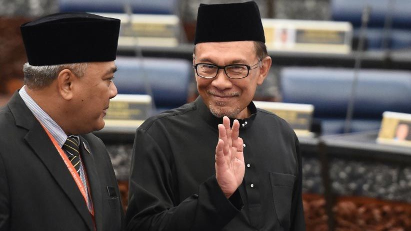 Momen Anwar Ibrahim Dilantik Jadi Anggota Parlemen Malaysia - Bagian 2