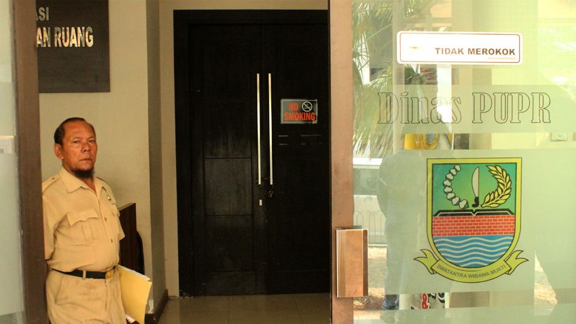 Pejabat Dinas PUPR Kabupaten Bekasi Kena OTT, Kantor Disegel KPK