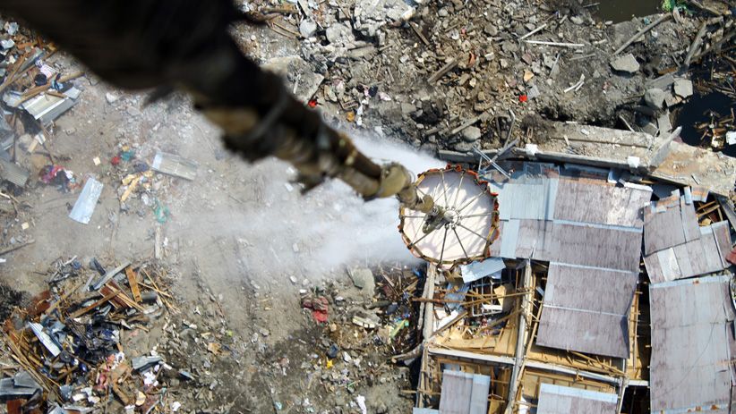 BNPB Gunakan Metode Water Bombing untuk Semprot Cairan Disinfektan - Bagian 1