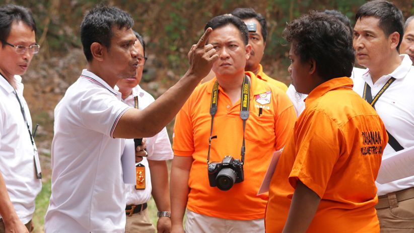 Polisi Gelar Rekonstruksi Penembakan Gedung DPR - Bagian 2