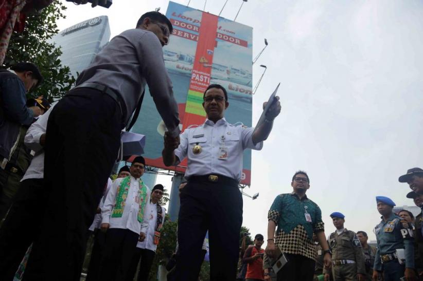 Gubernur Anies Pimpin Apel Penertiban Reklame yang Melanggar Aturan - Bagian 1