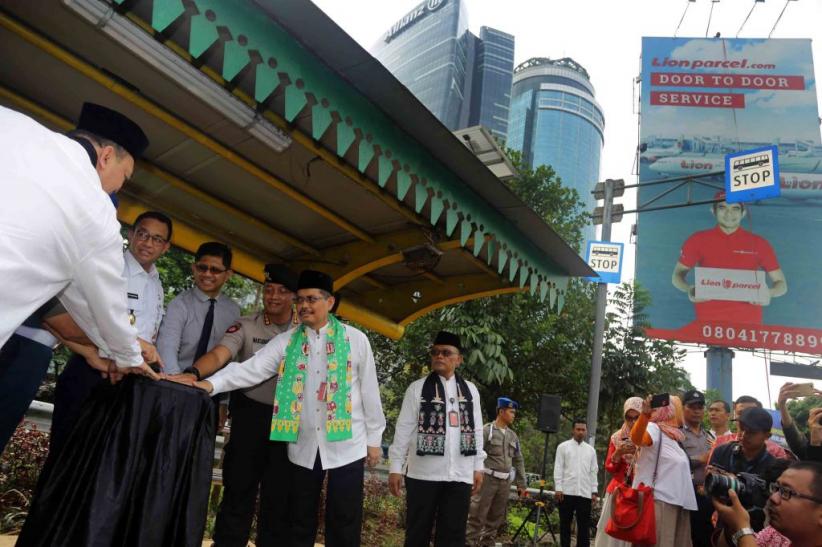 Gubernur Anies Pimpin Apel Penertiban Reklame yang Melanggar Aturan - Bagian 3