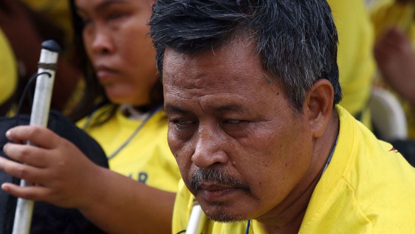 Puluhan Penyandang Tuna Netra Ikut Lomba Menyanyi saat CFD di Jakarta - Bagian 5