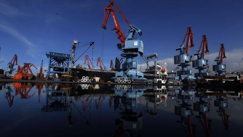 Gerbang Ekspor Impor di Pelabuhan Tanjung Priok - Bagian 2