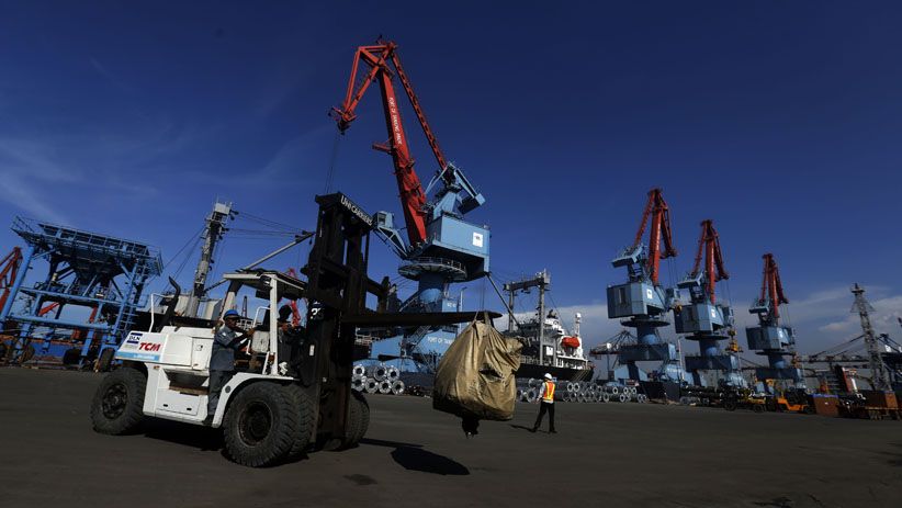 Gerbang Ekspor Impor di Pelabuhan Tanjung Priok - Bagian 3