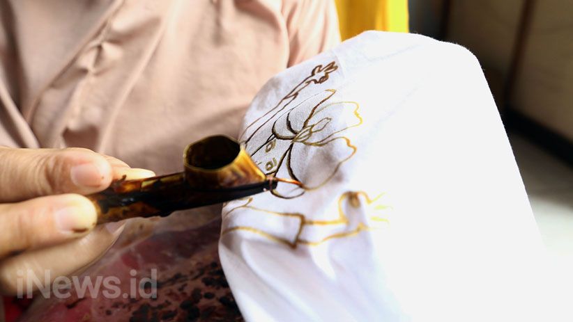 Batik Bermotif Anggrek Khas Kota Tangsel Ini Tembus Pasar Mancanegara - Bagian 5