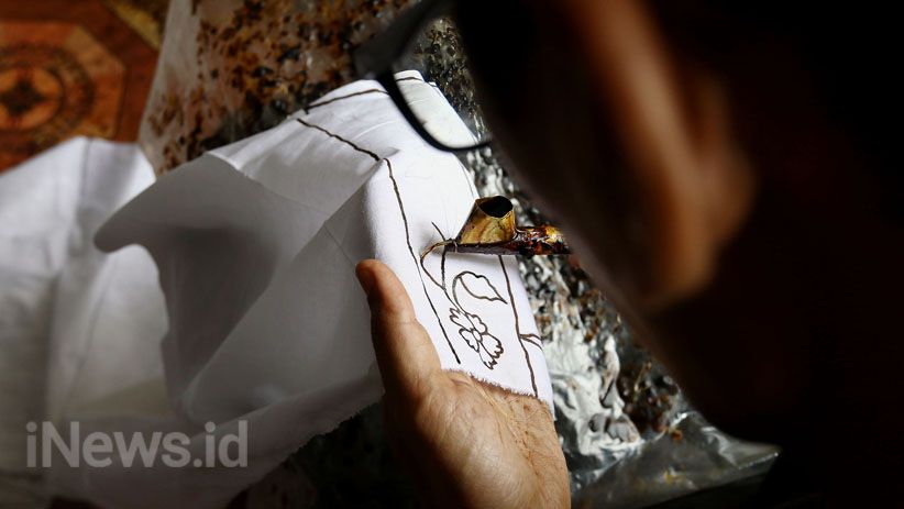 Batik Bermotif Anggrek Khas Kota Tangsel Ini Tembus Pasar Mancanegara - Bagian 3