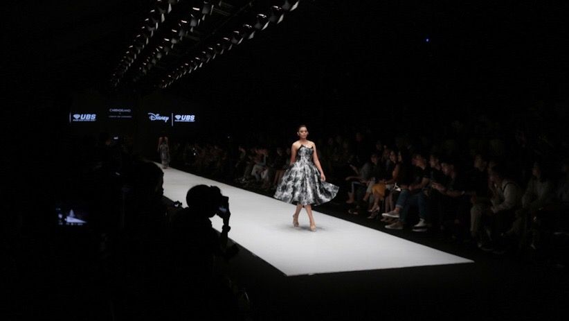 Cantiknya Miss Indonesia Alya Nurshabrina Tampil di JFW 2019 - Bagian 4