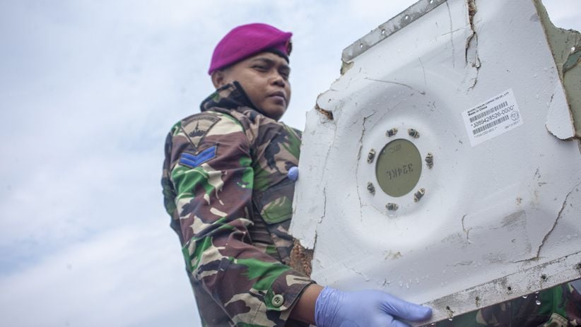 Serpihan Pesawat dan Barang Korban Lion Air Ditemukan di Bekasi - Bagian 5