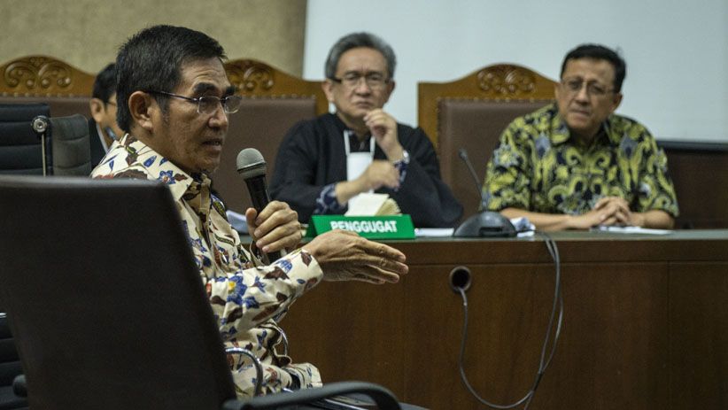 Hamdan Zoelva Jadi Saksi Ahli di Sidang PK Irman Gusman - Bagian 2