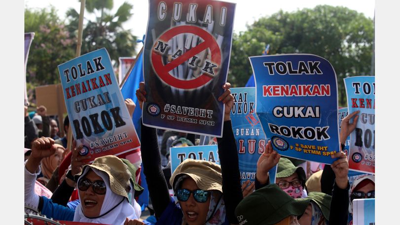 Ratusan Pekerja Tolak Kenaikan Tarif Cukai Rokok secara Drastis - Bagian 3