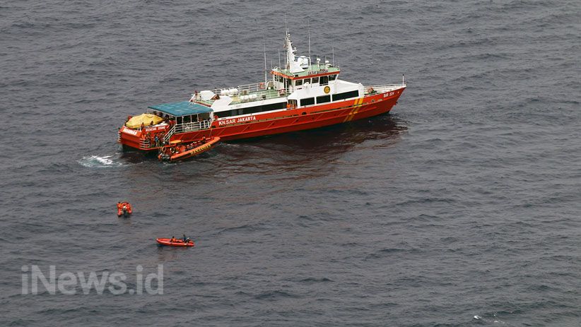 Polisi Udara Pantau Proses Evakuasi Lion Air JT 610 - Bagian 3