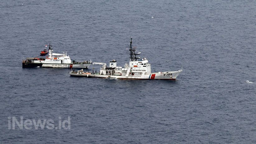 Polisi Udara Pantau Proses Evakuasi Lion Air JT 610 - Bagian 2