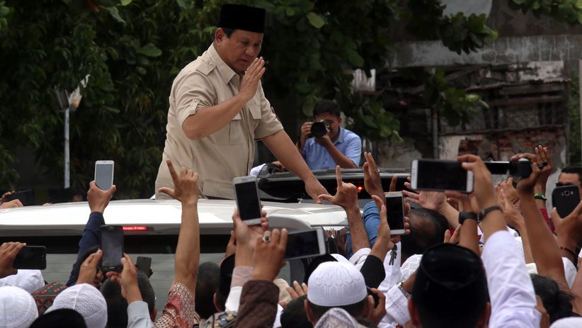 Kampanye di Jawa Timur, Prabowo Ziarah ke Makam Sunan Ampel - Bagian 6