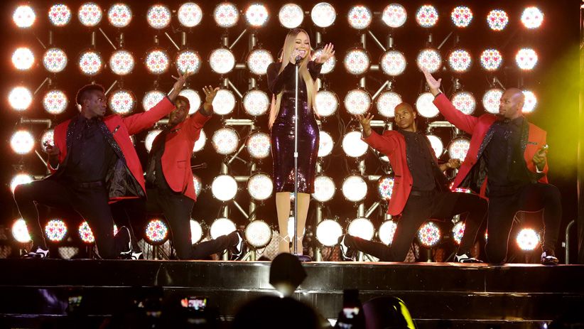 Diva Amerika Serikat, Mariah Carey Hibur Penggemar di Magelang - Bagian 1