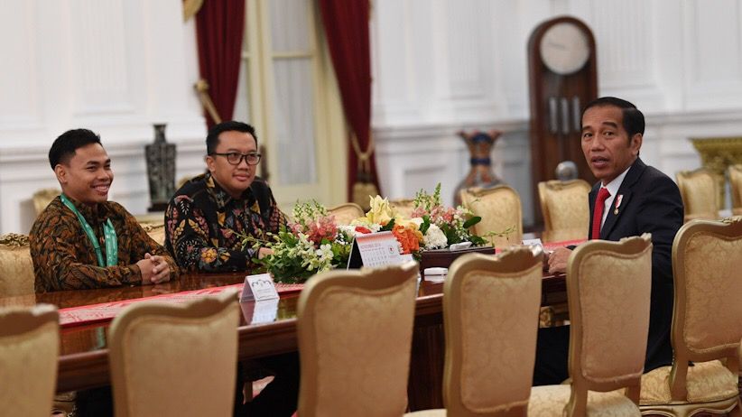 Eko Yuli Irawan, Juara Dunia Angkat Besi Bertemu Jokowi di Istana - Bagian 2